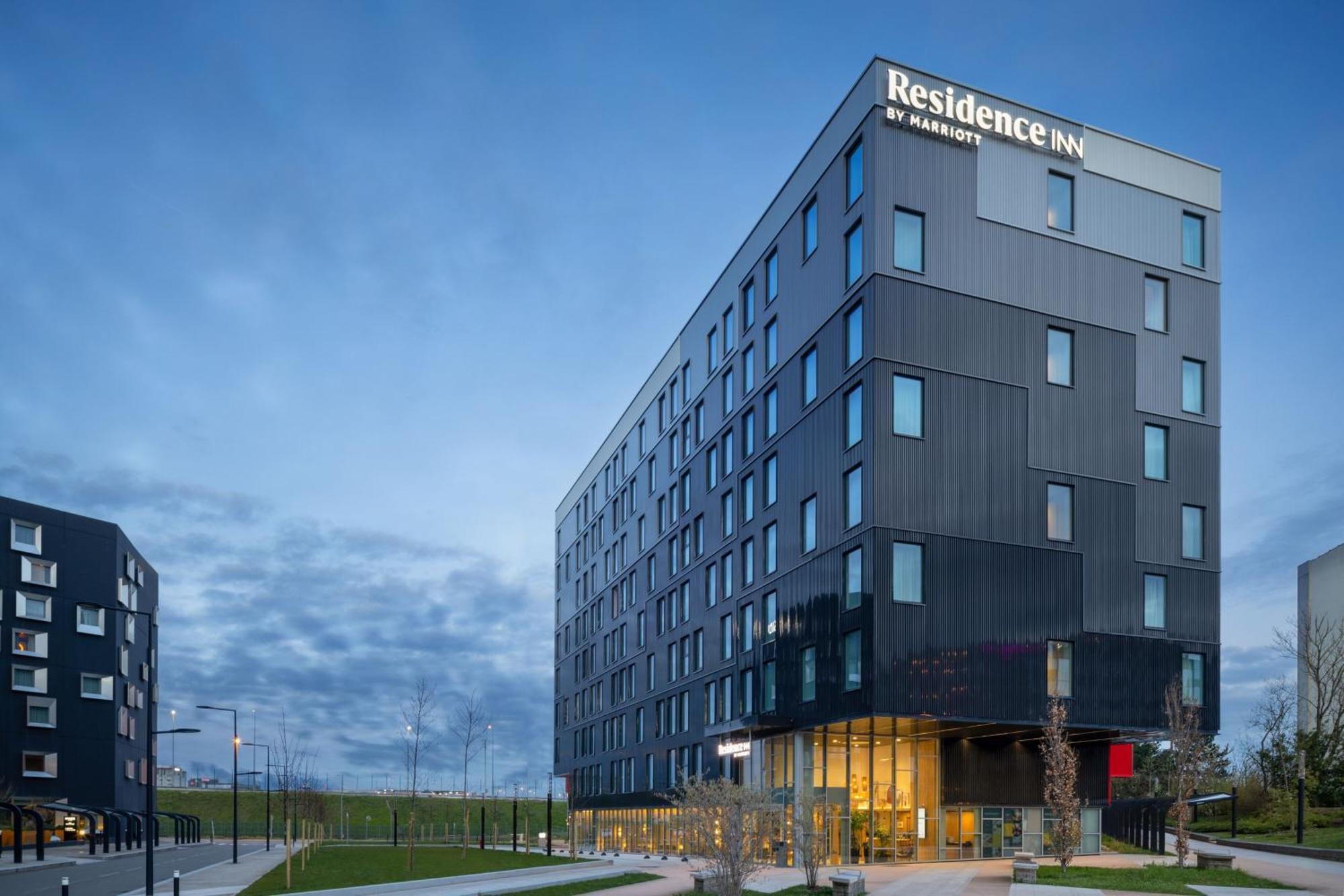Residence Inn By Marriott Paris Charles De Gaulle Central Airport ロワシー・アン・フランス エクステリア 写真